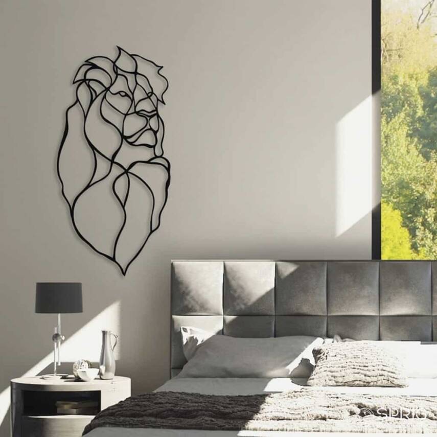 Minimalist Lion Silhouette Wall Decor - 1